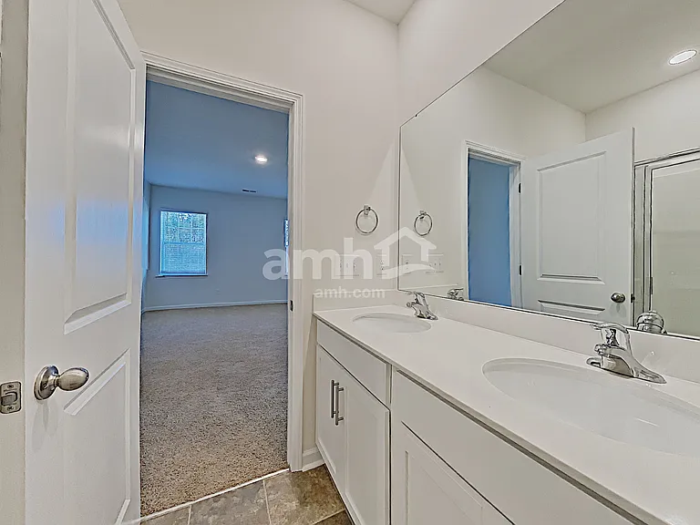 5004 Jamie Sloop Ln — Photo 15