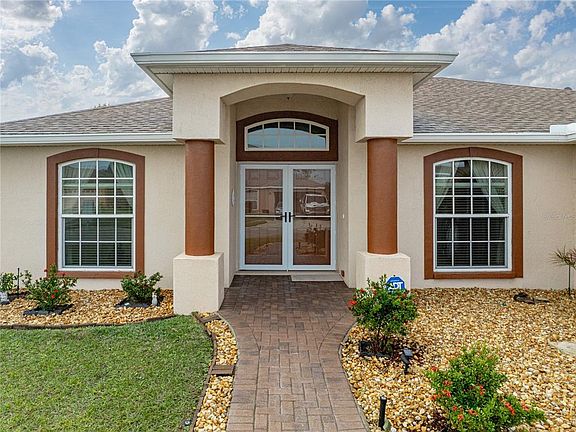 4th image of 315 Cloverdale Rd