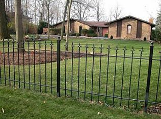 1740 Conwood Dr, Troy, OH