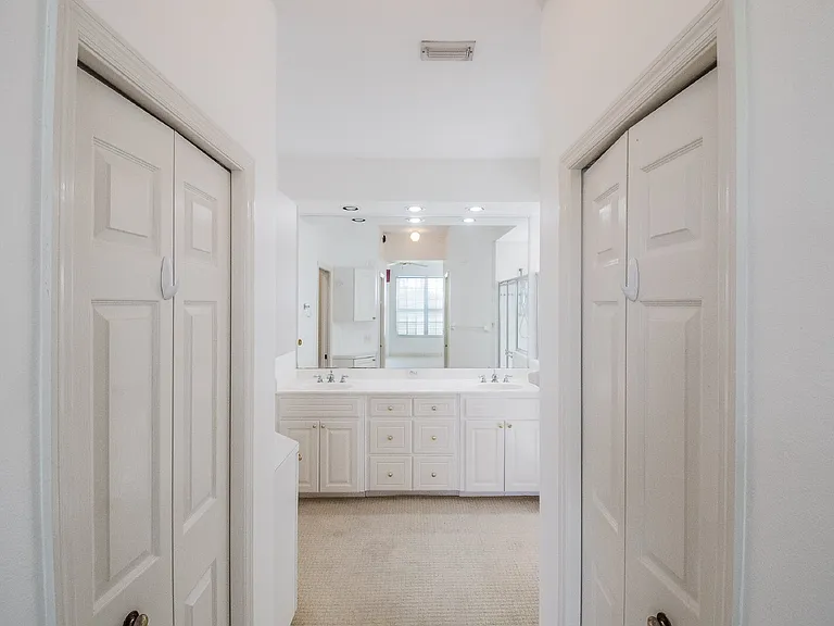 447 Enclave Pl — Photo 23