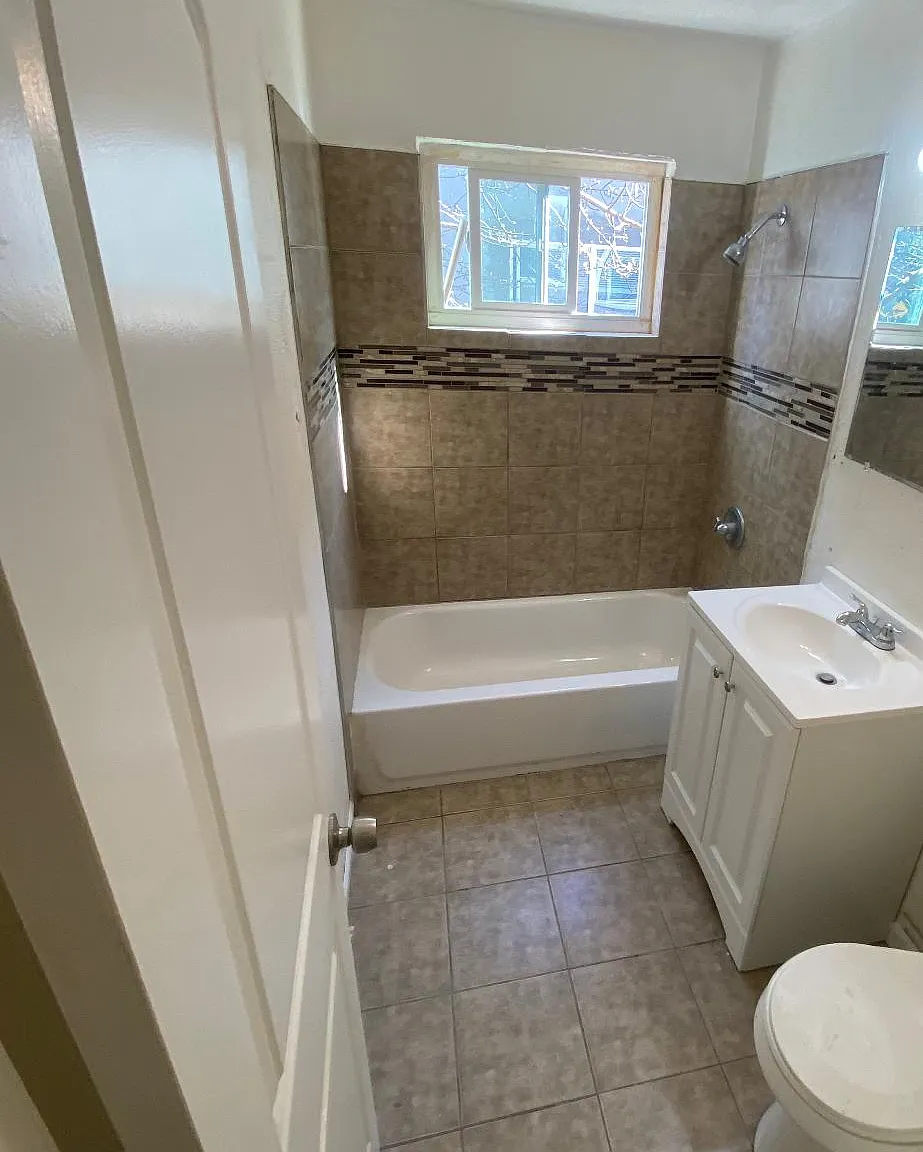 2 bed, 770 sqft, $1,650 — Photo 4