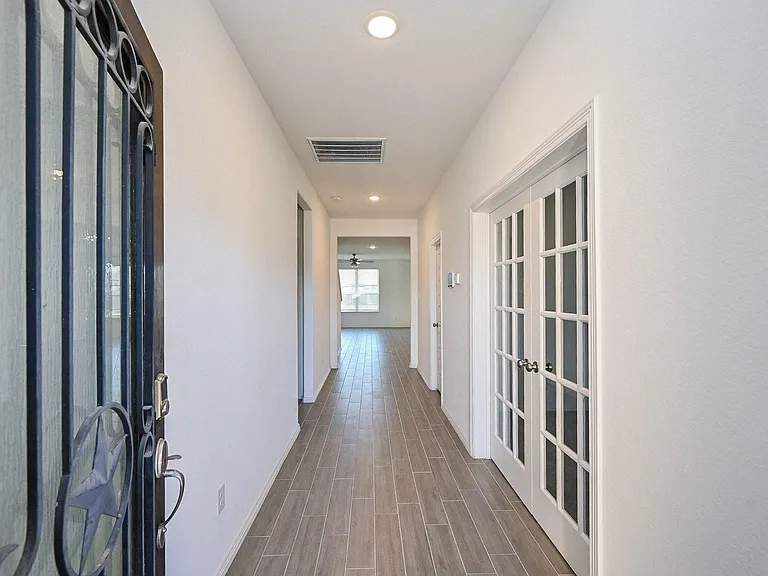 5706 Embracement Ln — Photo 2