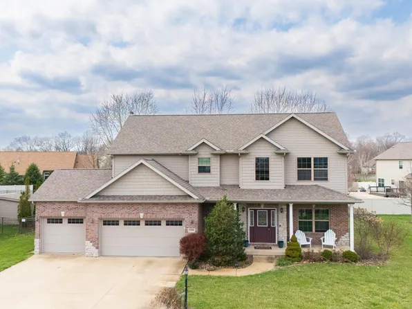 1716 Rustic Oak Dr, Washington, IL 61571