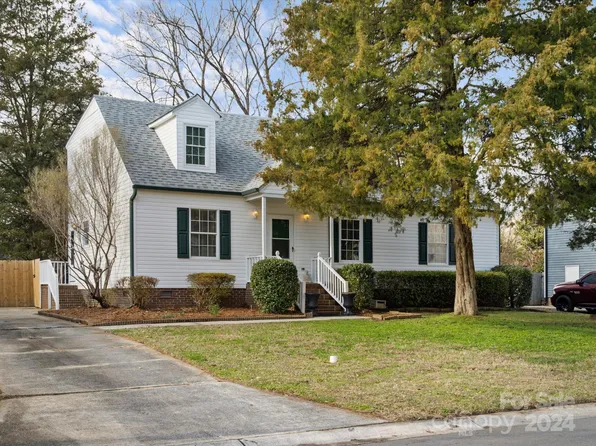 10912 Kingfisher Dr, Charlotte, NC 28226