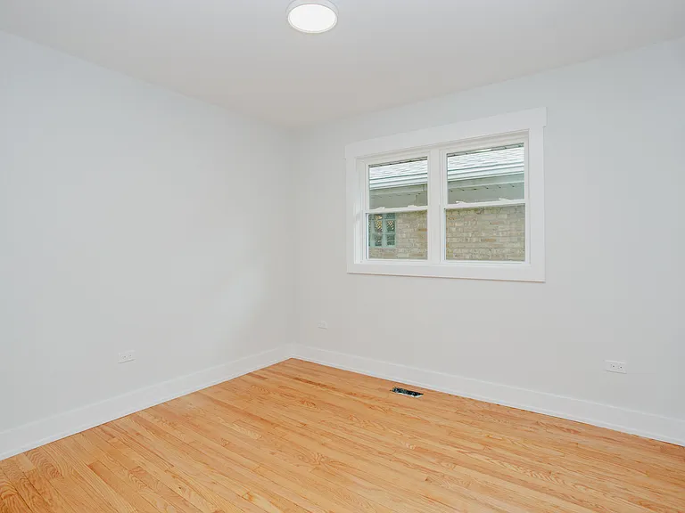 5509 N Central Ave — Photo 7