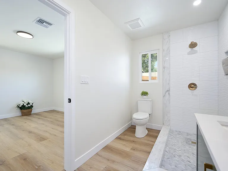 97 Everett St — Photo 6