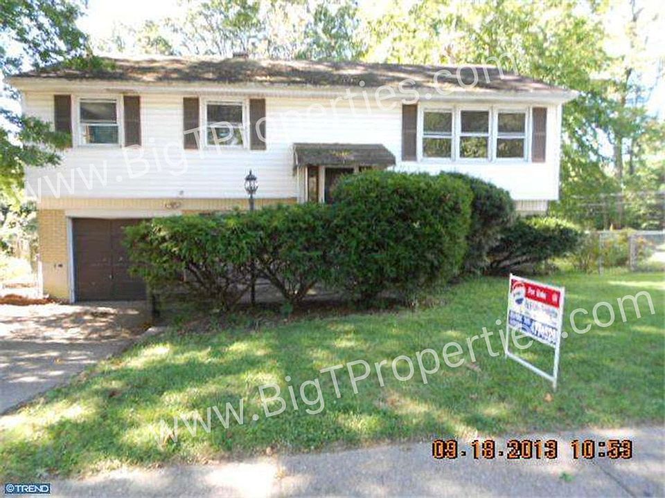 1st image of 808 Parkside Blvd