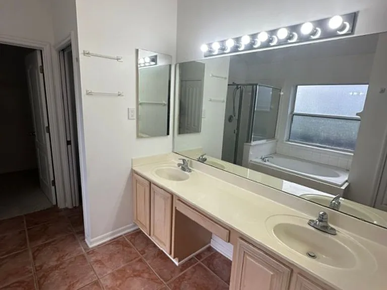 105 Oceans Edge Dr — Photo 25