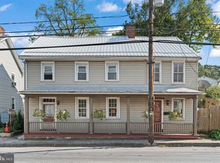 62 E Main St, Newville, PA