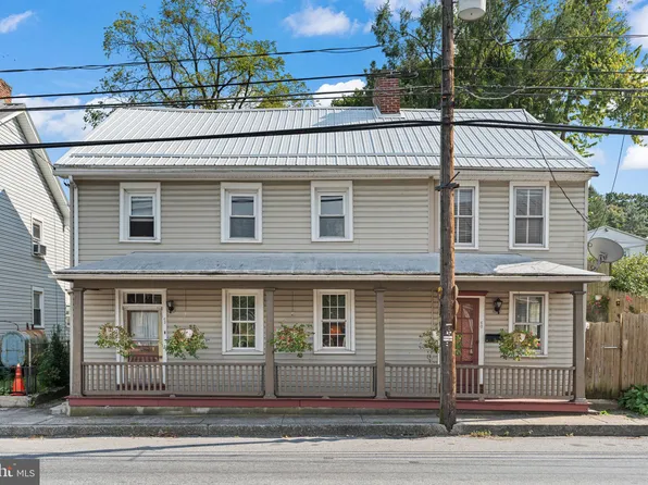 62 E Main St, Newville, PA 17241