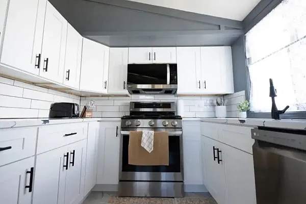 1338 Degener Ave — Photo 6