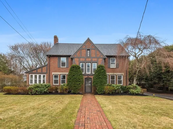 1806 Beacon St, Newton, MA 02468