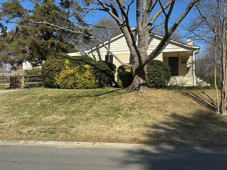 Street view of 839 Heather Lane