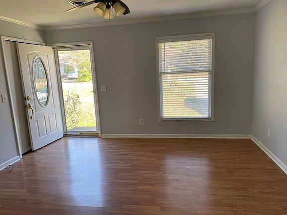 3rd image of 121 Allendale Dr