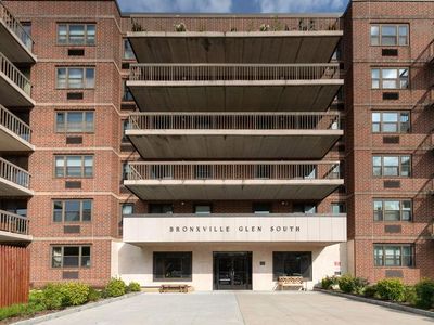 1376 Midland Avenue #702, Bronxville, NY, 10708