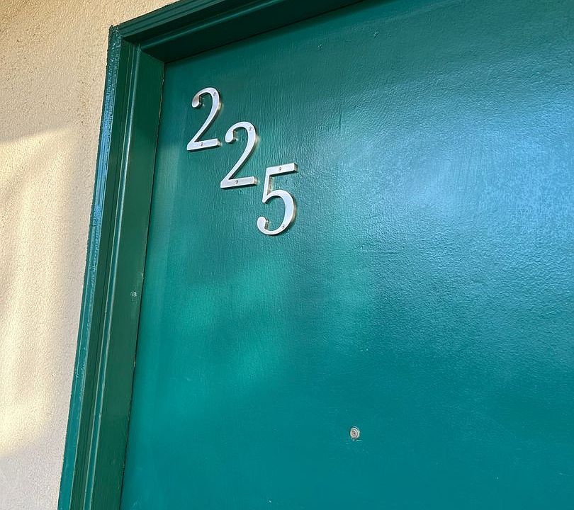 1st image of 5452 Lindley Ave #225