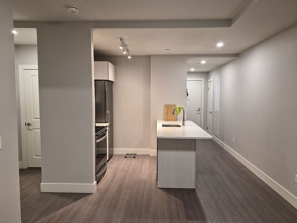 1st image of 3610 Dixie Rd #402