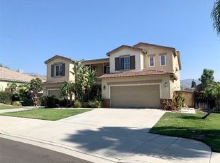 29625 Lochinvar Rd, Highland, CA 92346