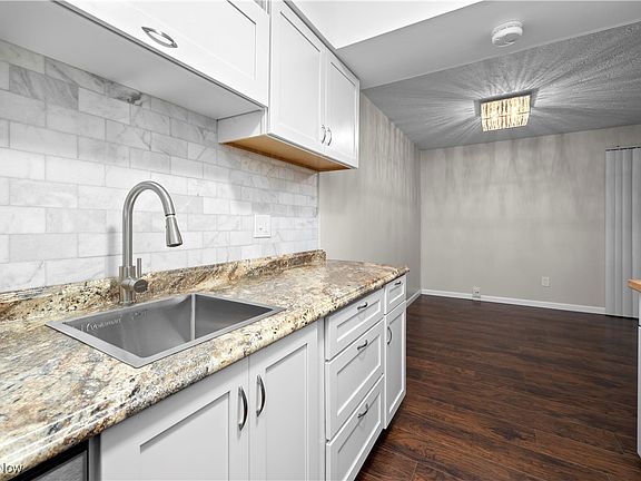 4th image of 13958 Oakbrook Dr #3958