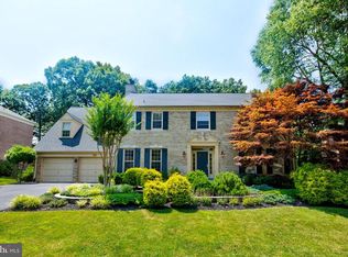 11132 Willowbrook Dr, Potomac, MD 20854