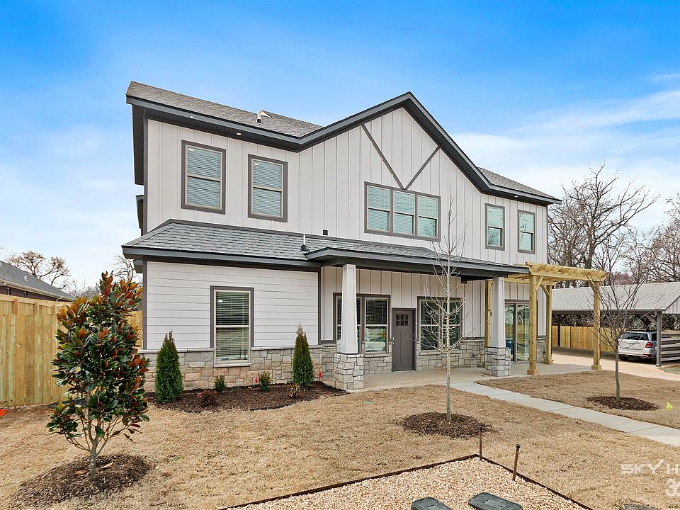 1st image of 428 NW Retreat Ln