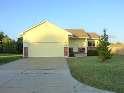 1158 N Longview Dr, Valley Center, KS, 67147