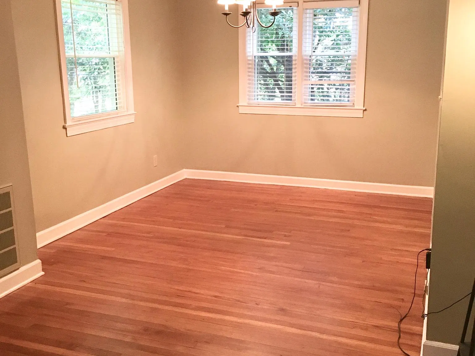 2 bed, 1.5 bath, 1000 sqft, $1,700 — Photo 2