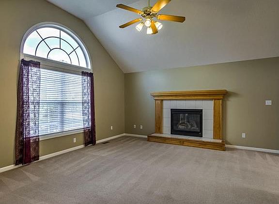4th image of 800 SW Foxtail Dr