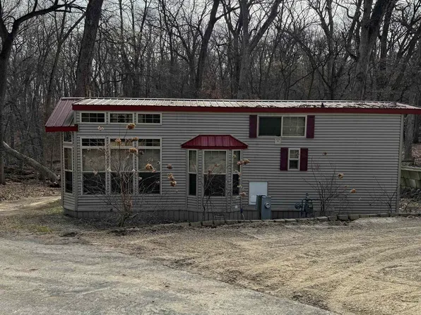 231 Skyway Dr, Edgerton, WI 53534