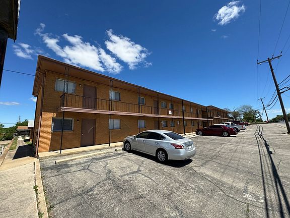 2nd image of 807 W Hallmark Ave #F