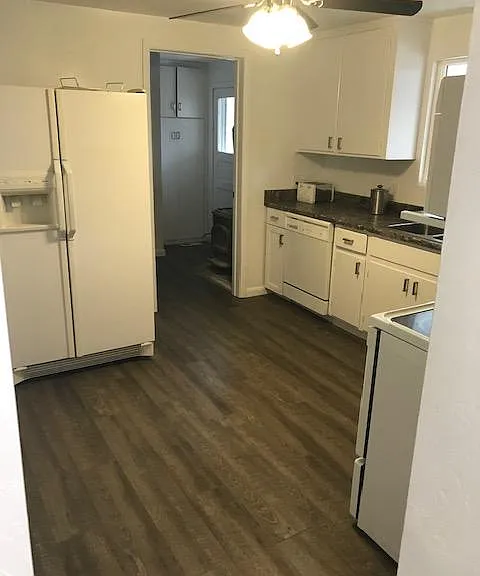 2020 E Highway 40 — Photo 16