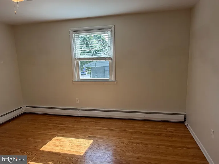 319 Meetinghouse Ln — Photo 17
