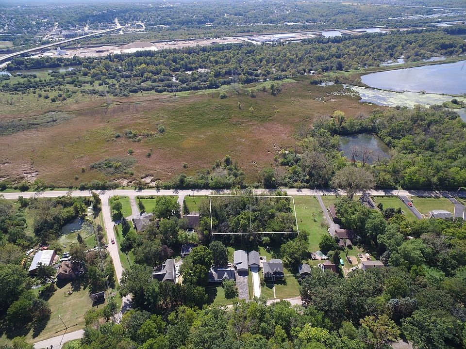 2nd image of 19W760 Bluff Rd