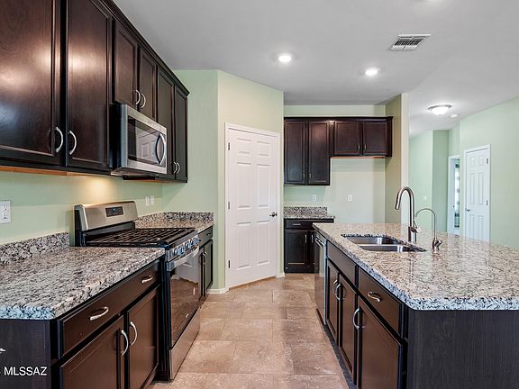 5th image of 9827 N Fulbrook Way