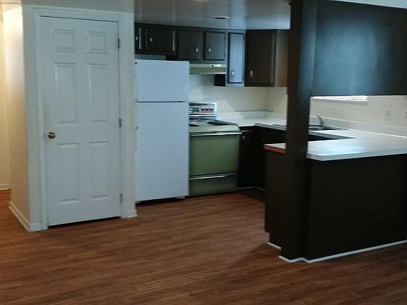 2nd image of 1115 Woodlawn Ave APT E