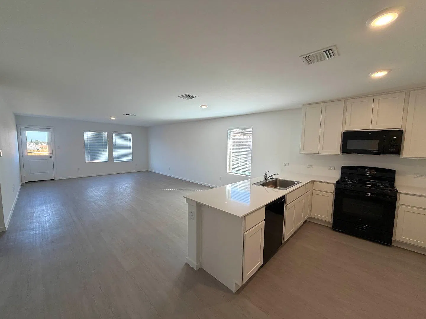 3720 Los Cabos Dr — Photo 4
