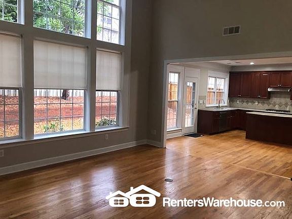 4th image of 3430 Belridge Dr SE