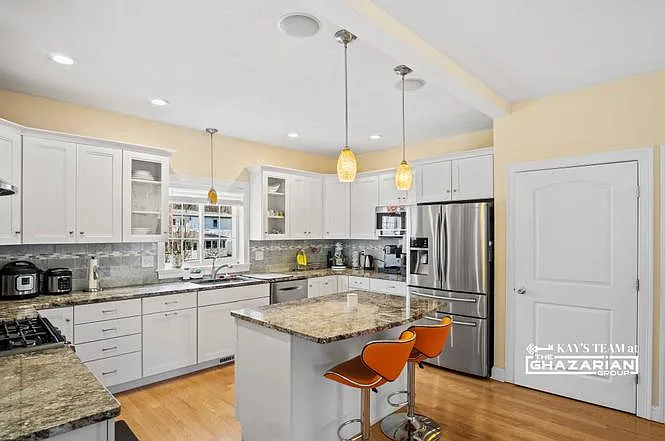 250 Willow St — Photo 5