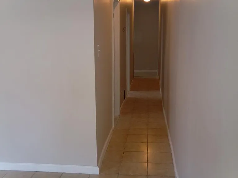 432 Ashley St — Photo 9