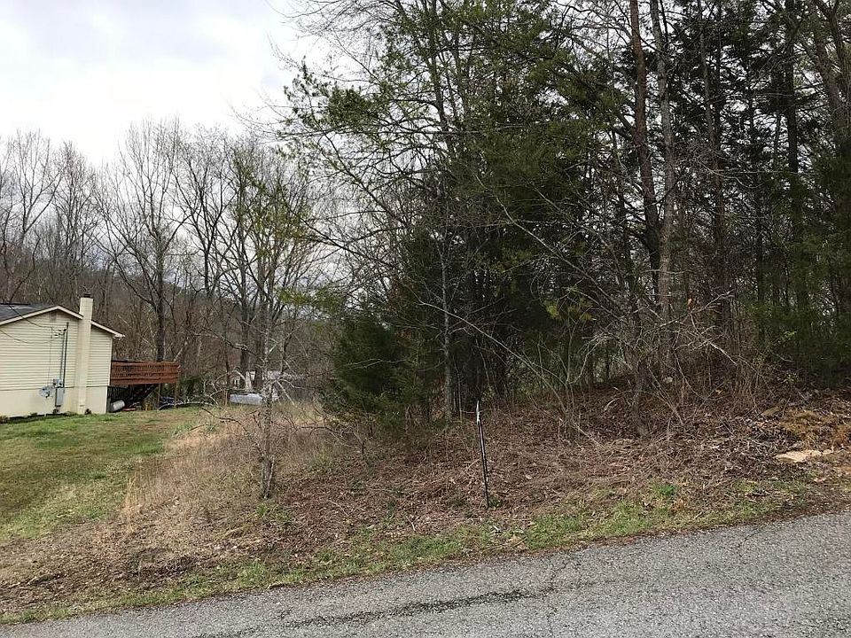 2nd image of Pine Dr