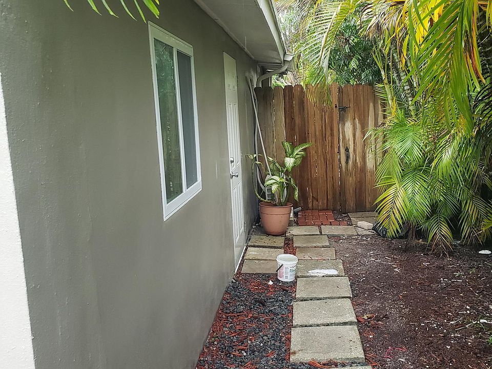 1st image of 9835 Sterling Dr #1