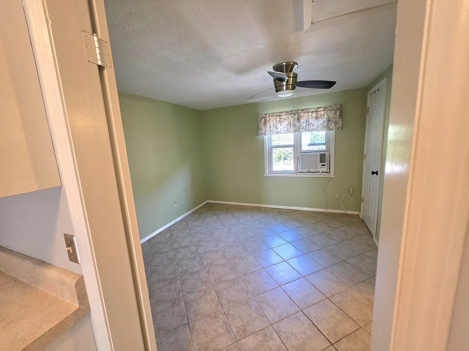 1 bed, $1,450 — Photo 3