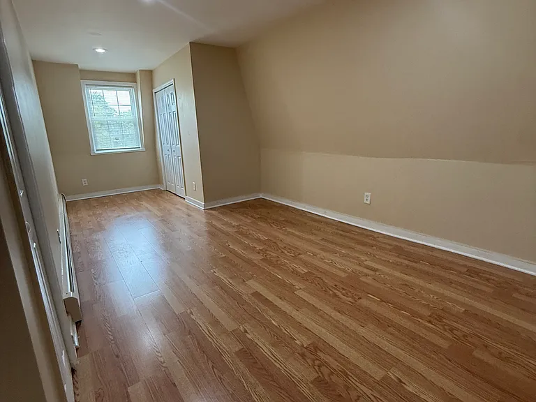 bedroom 3rd floor