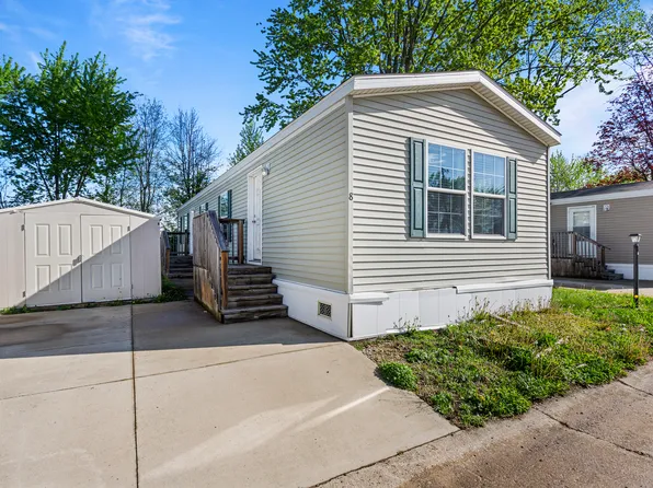 8 Fern St, Urbana, IL 61802