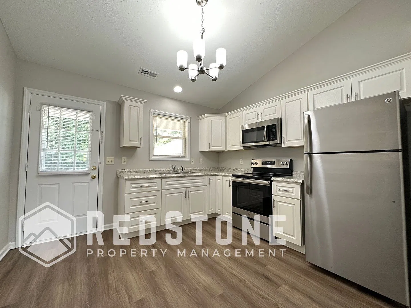 2 bed, 1.0 bath, $1,095 — Photo 3