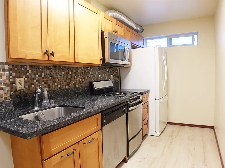 5451 32nd Ave SW — Photo 7