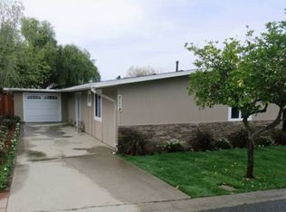 181 Beech Rd, Thousand Oaks, CA 91320