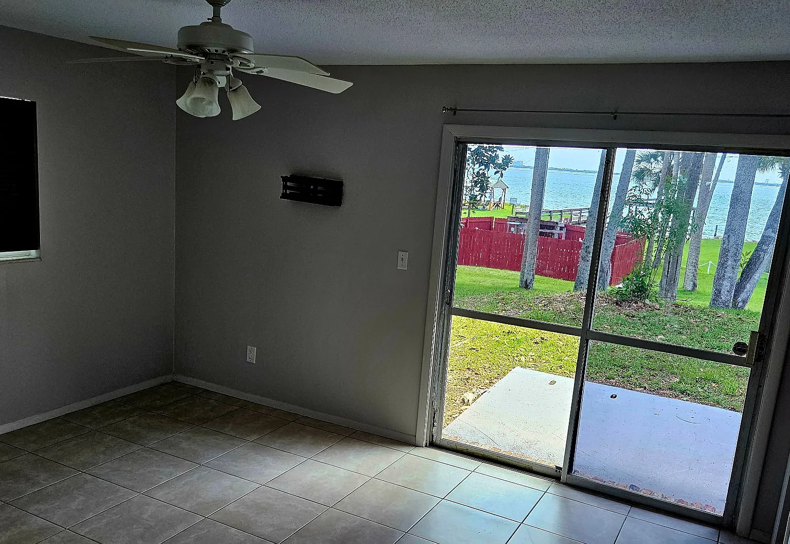 4 bed, $2,200 — Photo 1