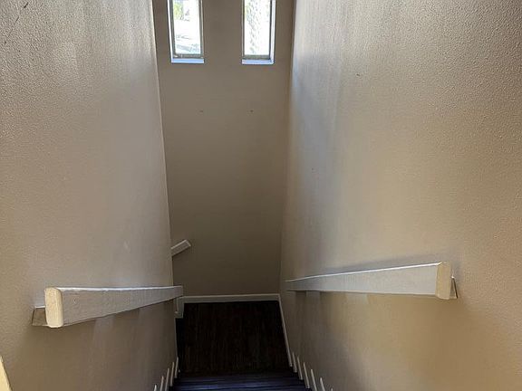 5th image of 824 S Central Ave #1