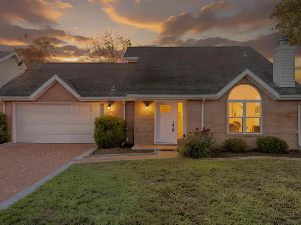 420 Bristol Cove Rd, Mary Esther, FL 32569